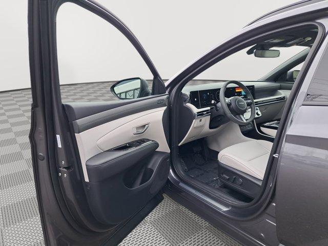 new 2025 Hyundai TUCSON Hybrid car, priced at $42,620