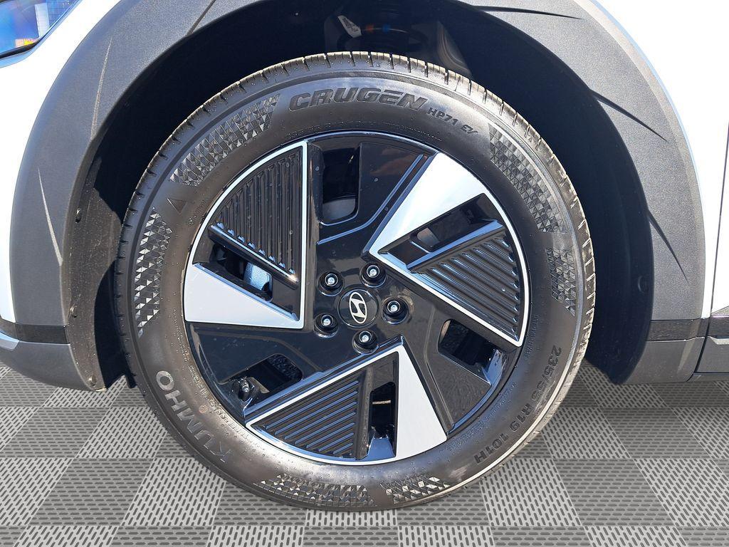 new 2025 Hyundai IONIQ 5 car, priced at $38,577