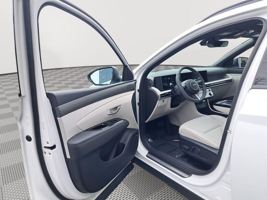 new 2026 Hyundai TUCSON Hybrid car, priced at $38,993