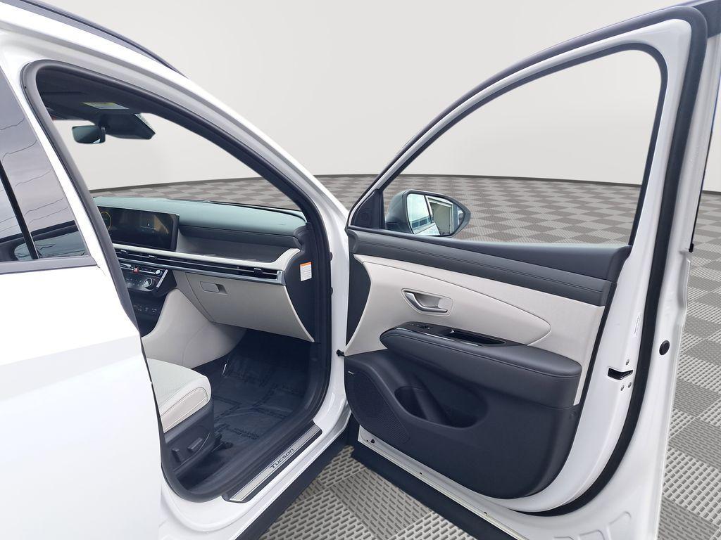 new 2026 Hyundai TUCSON Hybrid car, priced at $38,993
