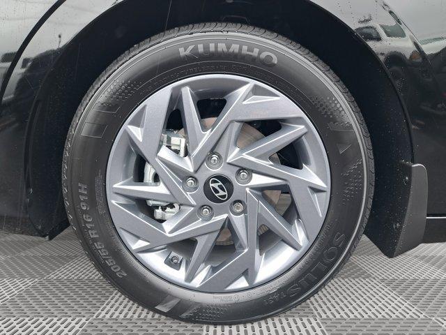 new 2024 Hyundai Elantra car, priced at $24,625