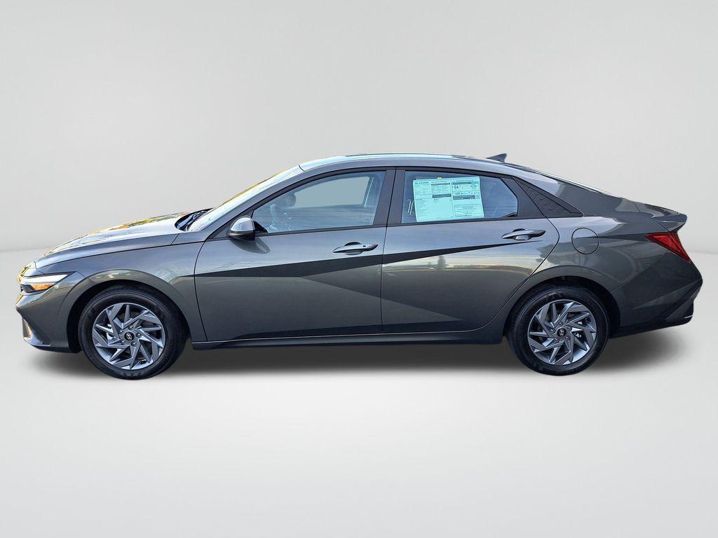 new 2026 Hyundai ELANTRA HEV car, priced at $26,610