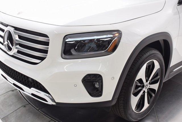new 2024 Mercedes-Benz GLB 250 car, priced at $48,260