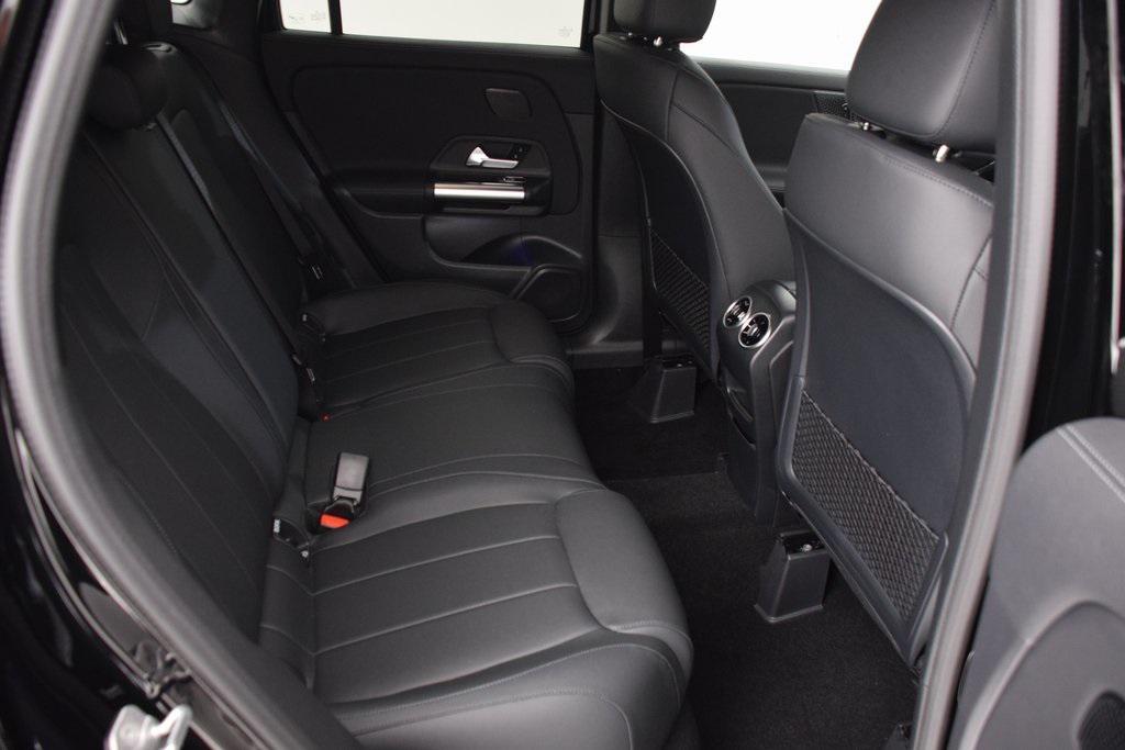 new 2025 Mercedes-Benz GLA 250 car, priced at $45,845