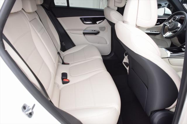 new 2025 Mercedes-Benz GLC 300 car, priced at $53,725