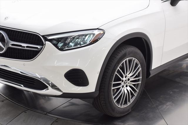 new 2025 Mercedes-Benz GLC 300 car, priced at $53,725