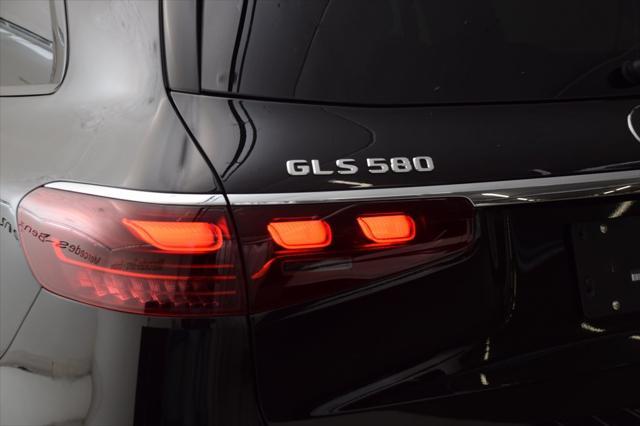 new 2024 Mercedes-Benz GLS 580 car