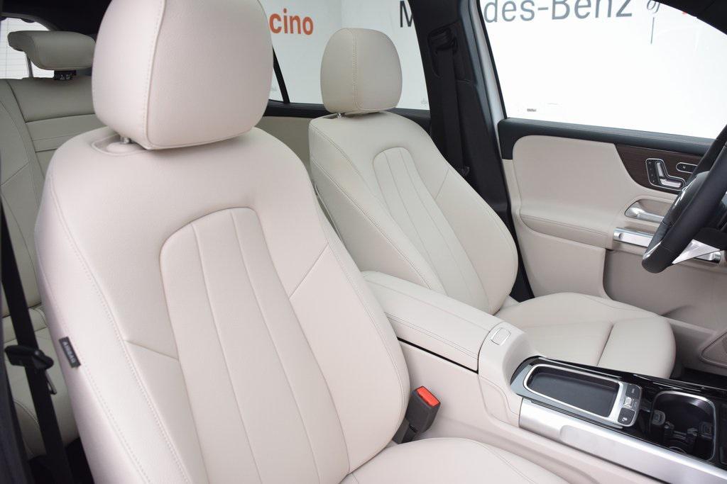 new 2026 Mercedes-Benz GLB 250 car, priced at $48,205