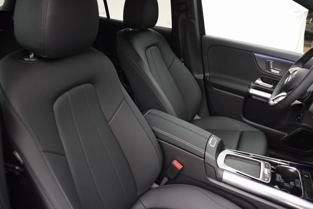 new 2026 Mercedes-Benz GLA 250 car, priced at $45,010