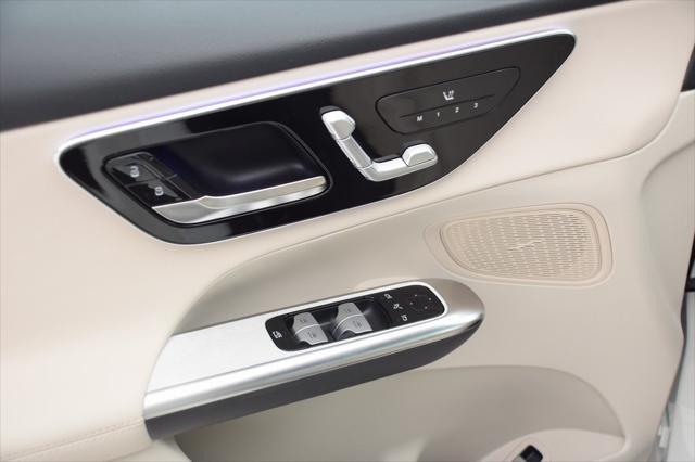 new 2025 Mercedes-Benz GLC 300 car, priced at $51,775