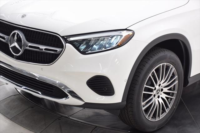 new 2025 Mercedes-Benz GLC 300 car, priced at $51,775