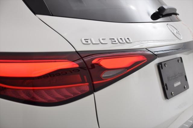 new 2025 Mercedes-Benz GLC 300 car, priced at $51,775