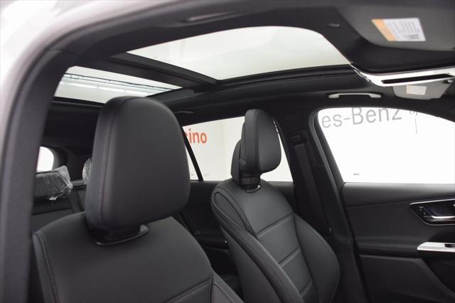 new 2025 Mercedes-Benz GLC 300 car, priced at $55,175