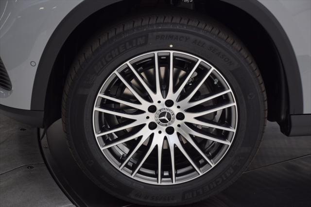 new 2025 Mercedes-Benz GLC 300 car, priced at $55,175