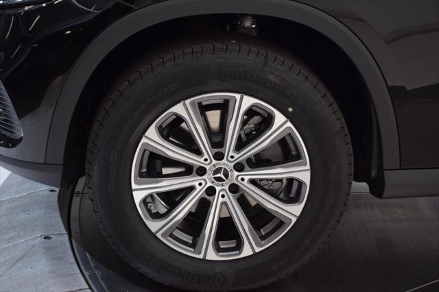 new 2025 Mercedes-Benz GLC 300 car, priced at $51,625