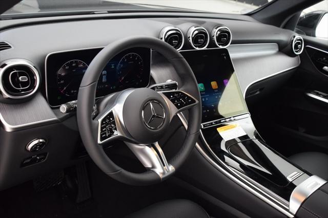 new 2025 Mercedes-Benz GLC 300 car, priced at $51,625