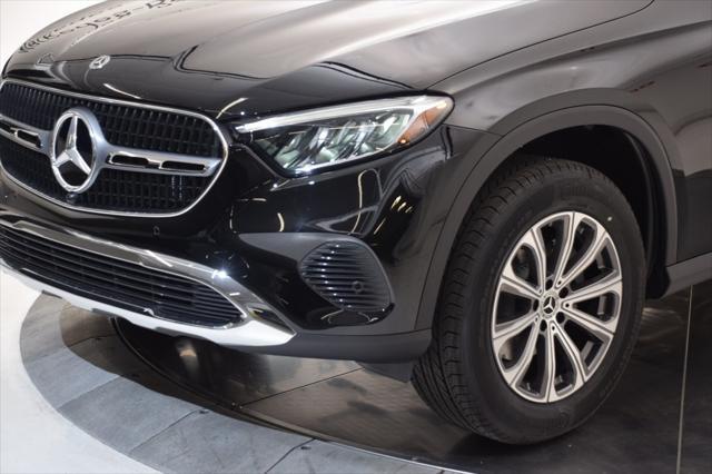 new 2025 Mercedes-Benz GLC 300 car, priced at $51,625