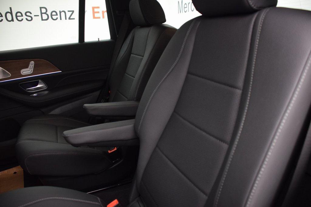 new 2025 Mercedes-Benz GLS 450 car, priced at $95,365