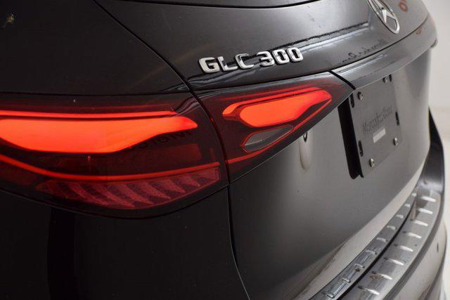 new 2025 Mercedes-Benz GLC 300 car, priced at $53,425