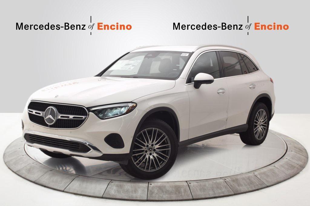 new 2025 Mercedes-Benz GLC 300 car, priced at $53,725