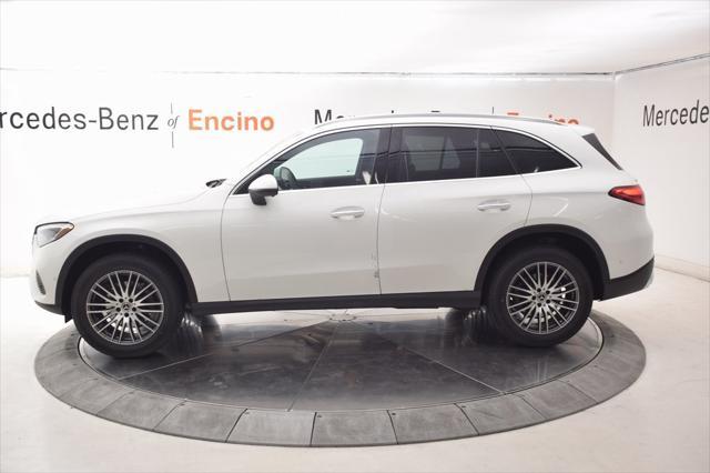 new 2025 Mercedes-Benz GLC 300 car, priced at $53,725