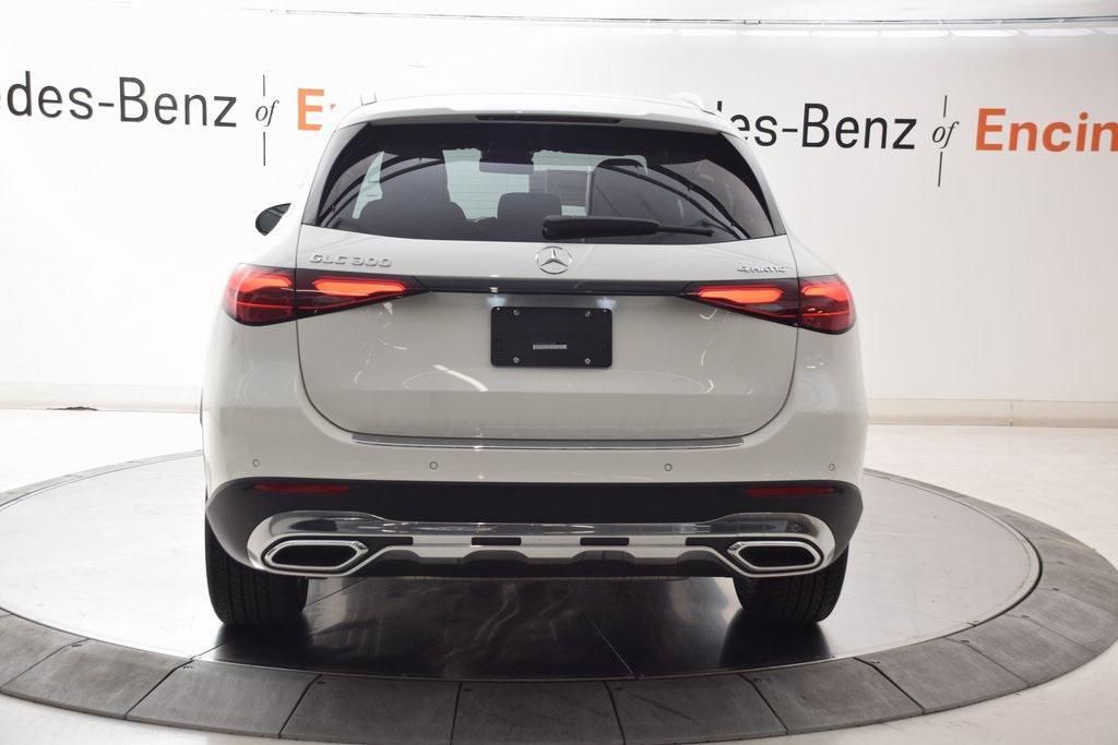 new 2025 Mercedes-Benz GLC 300 car, priced at $53,725