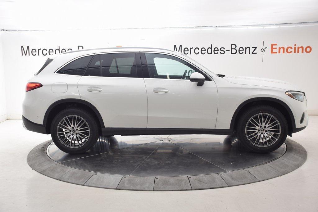 new 2025 Mercedes-Benz GLC 300 car, priced at $53,725