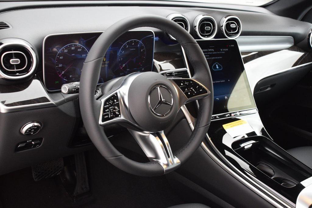 new 2025 Mercedes-Benz GLC 300 car, priced at $53,725