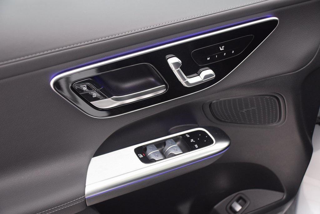 new 2025 Mercedes-Benz GLC 300 car, priced at $65,205