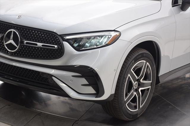 new 2025 Mercedes-Benz GLC 300 car, priced at $65,205