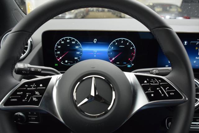 new 2025 Mercedes-Benz GLA 250 car, priced at $44,620