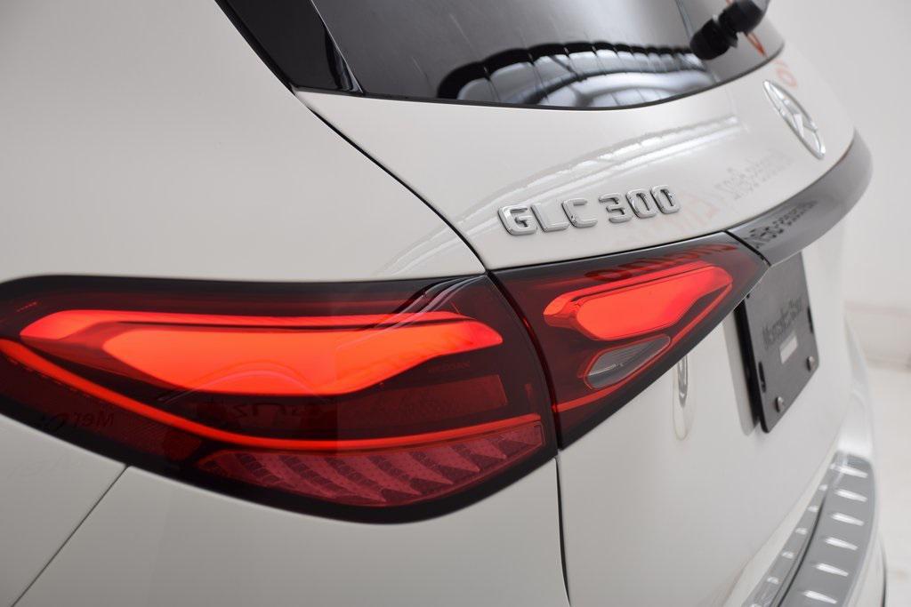 new 2025 Mercedes-Benz GLC 300 car, priced at $54,915