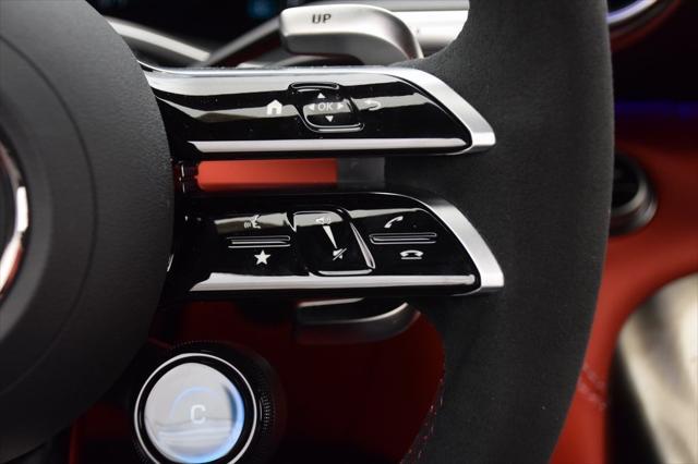 new 2025 Mercedes-Benz AMG SL 43 car, priced at $120,980