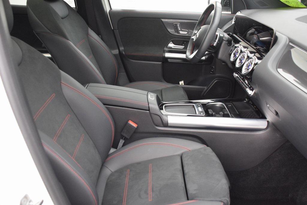 used 2025 Mercedes-Benz GLA 250 car, priced at $37,997