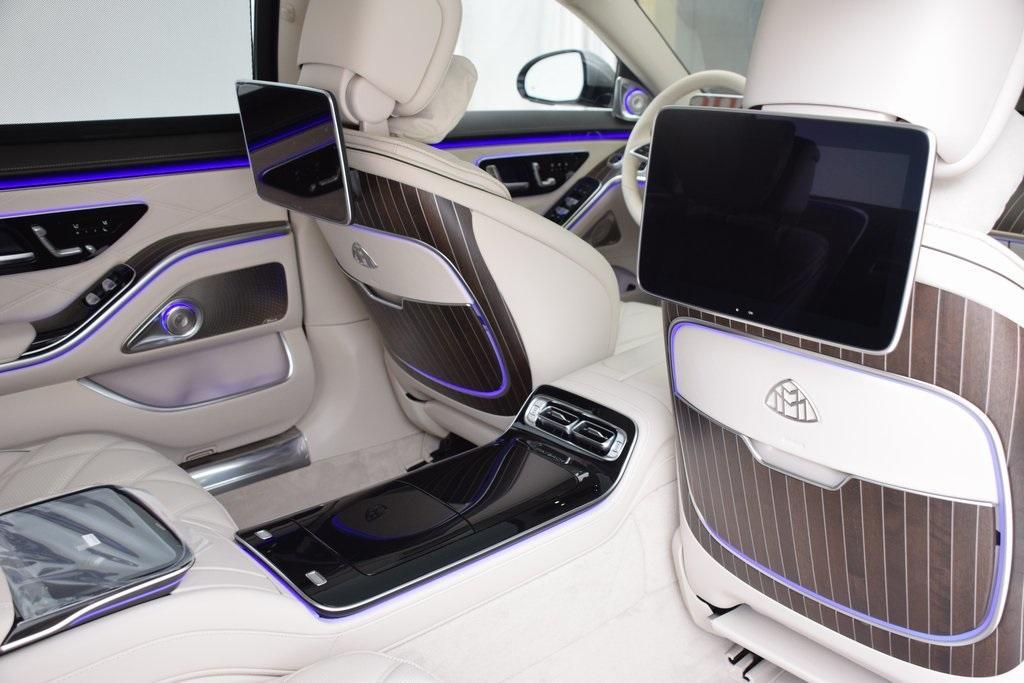 new 2024 Mercedes-Benz Maybach S 580 car, priced at $227,645