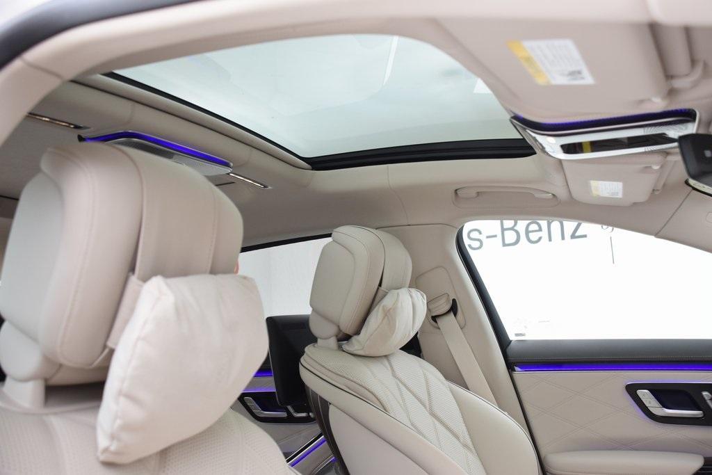 new 2024 Mercedes-Benz Maybach S 580 car, priced at $227,645