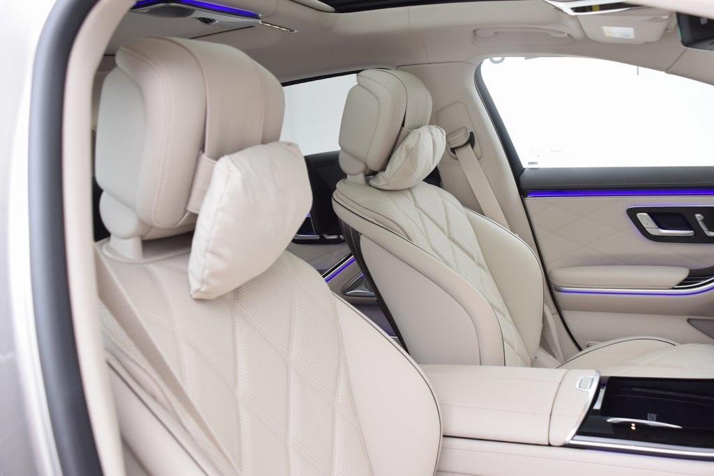 new 2024 Mercedes-Benz Maybach S 580 car, priced at $227,645