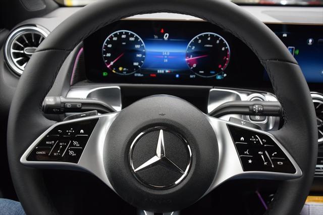new 2025 Mercedes-Benz GLB 250 car, priced at $47,470