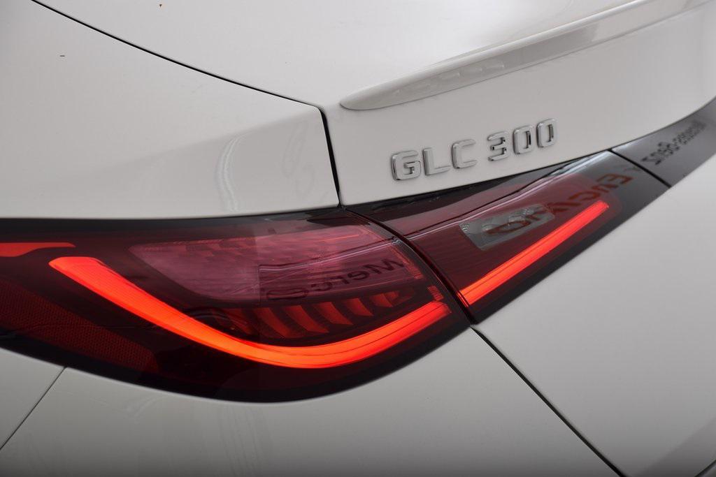 new 2025 Mercedes-Benz GLC 300 car, priced at $64,255