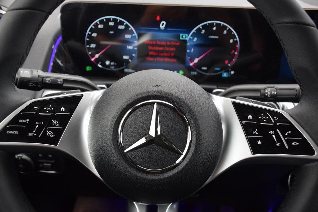 new 2025 Mercedes-Benz GLB 250 car, priced at $47,420