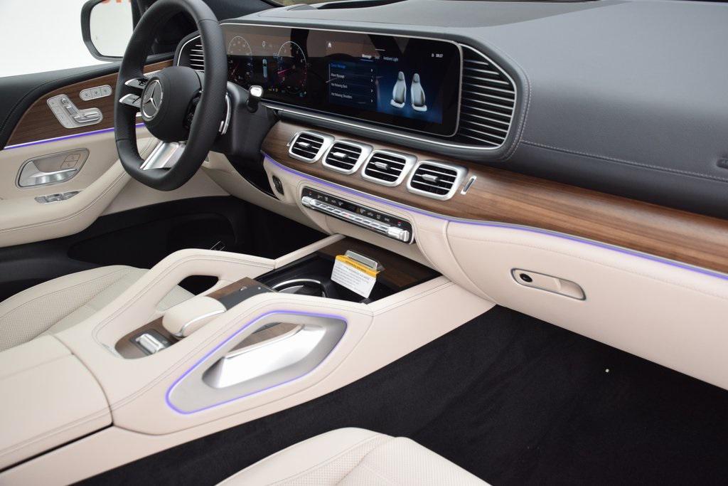 new 2025 Mercedes-Benz GLS 580 car, priced at $128,995