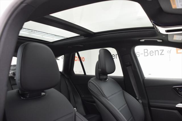 new 2025 Mercedes-Benz GLC 300 car, priced at $53,225