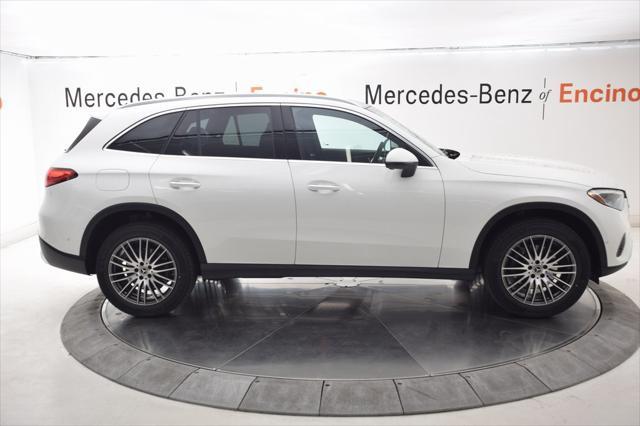 new 2025 Mercedes-Benz GLC 300 car, priced at $53,225