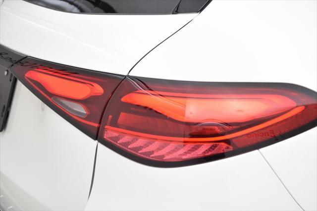 new 2025 Mercedes-Benz GLC 300 car, priced at $53,225