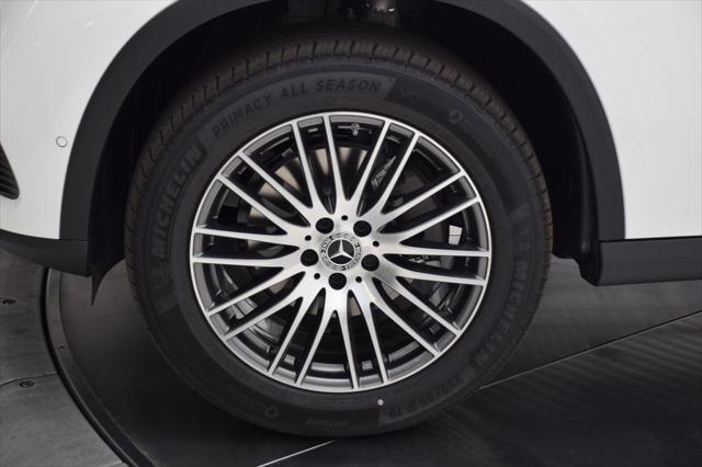 new 2025 Mercedes-Benz GLC 300 car, priced at $53,225