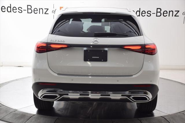 new 2025 Mercedes-Benz GLC 300 car, priced at $53,225