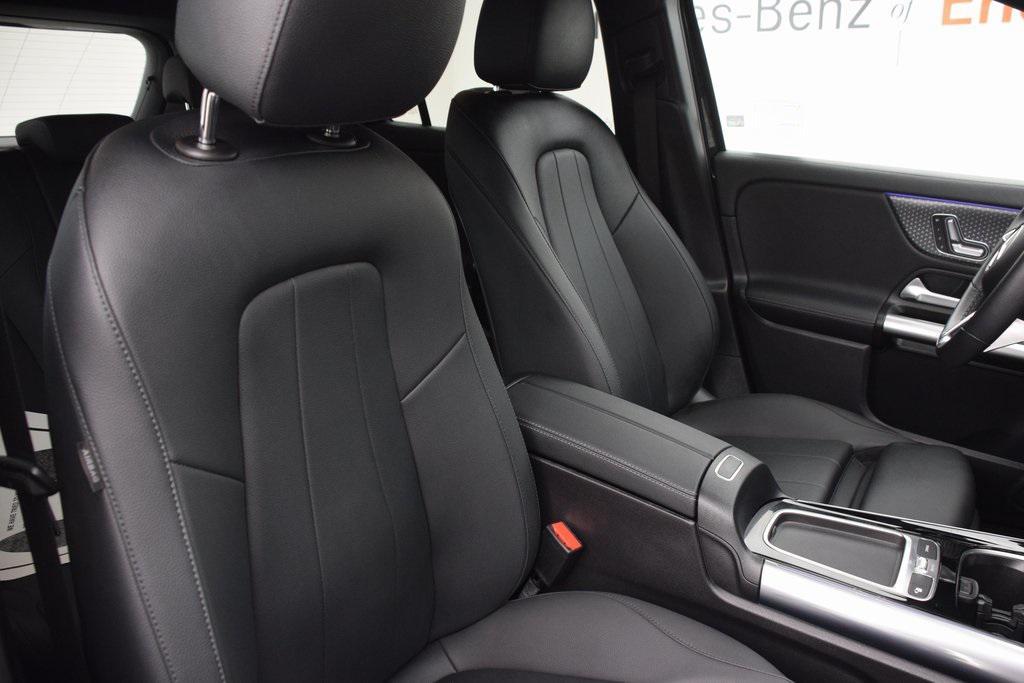 used 2025 Mercedes-Benz GLA 250 car, priced at $35,997