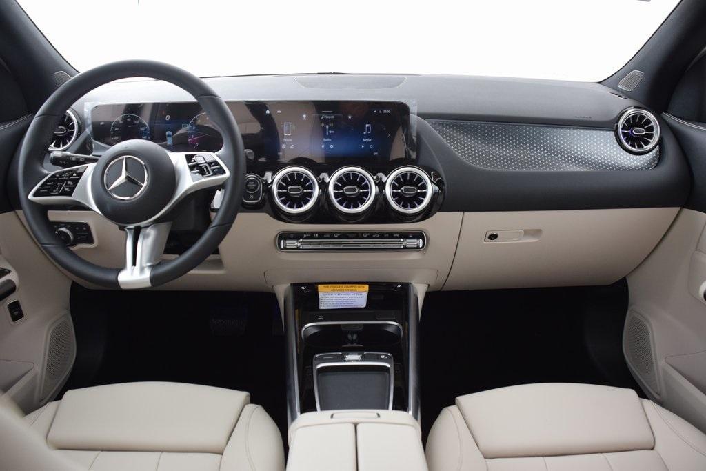 new 2024 Mercedes-Benz GLA 250 car, priced at $45,035