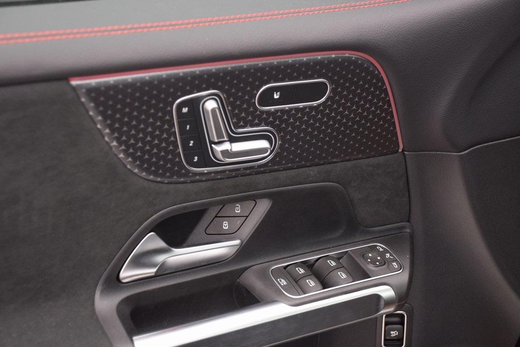 new 2025 Mercedes-Benz AMG GLB 35 car, priced at $65,520