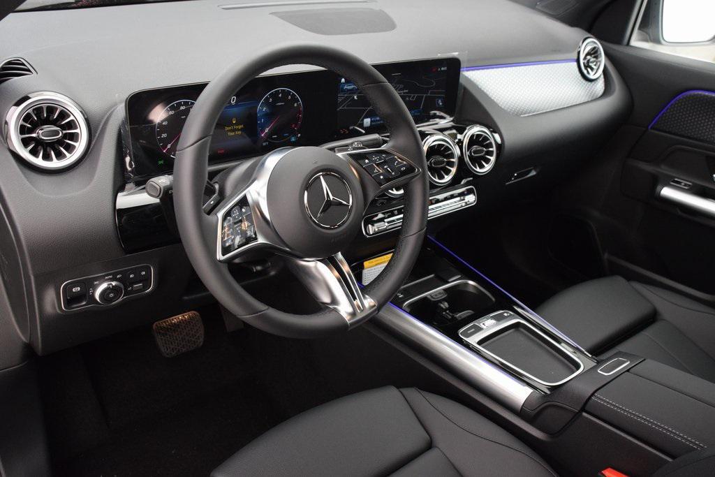 new 2025 Mercedes-Benz GLA 250 car, priced at $46,195